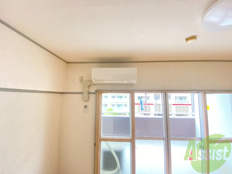 その他設備　こちらはエアコンになります。一年中快適に過ごせますね。