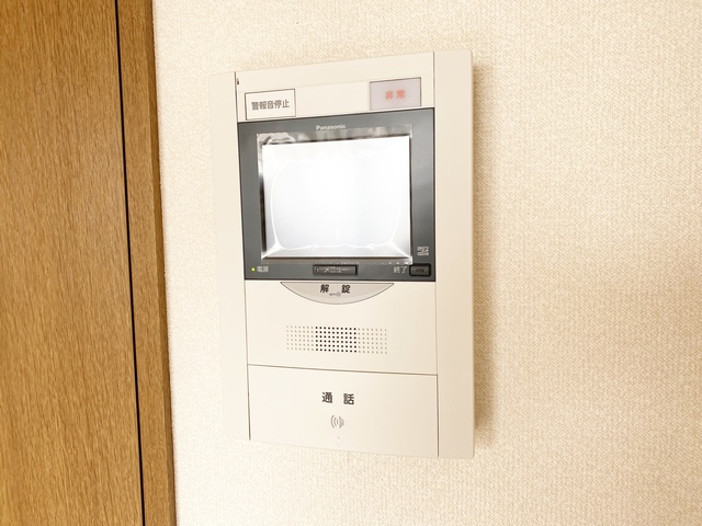 セキュリティ　安心のモニター付きインターホン☆