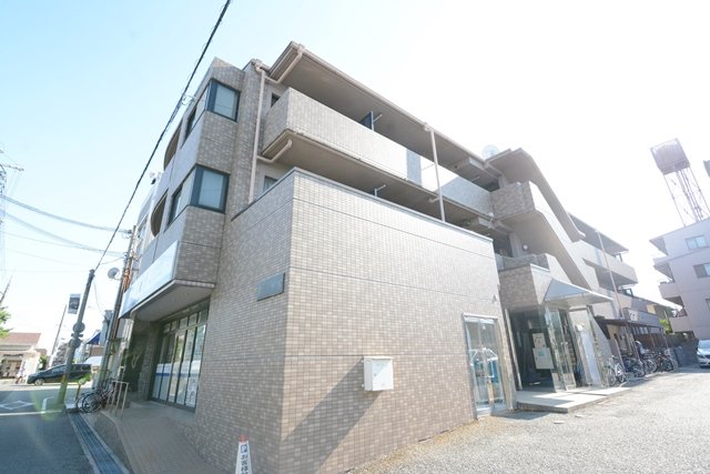 建物外観　駅徒歩1分の物件です！