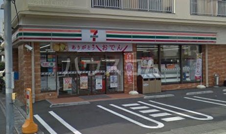 コンビニ　セブン-イレブン三島駅西通り店（コンビニ）まで1024m