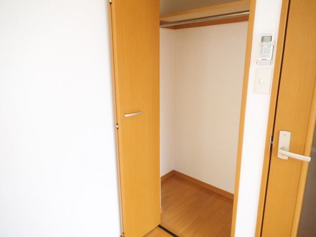 収納　収納スペース付き