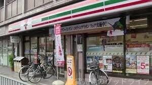コンビニ　セブンイレブン京都烏丸丸太町西店（コンビニ）まで271m