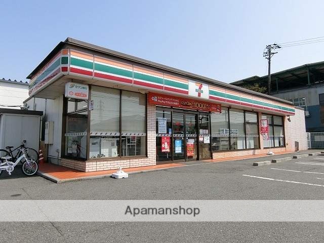 コンビニ　セブンイレブン（コンビニ）まで629m