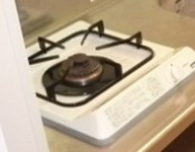 キッチン　コンロ設置済み