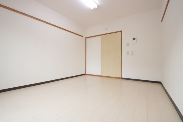 居室・リビング　別部屋の写真です。※現状優先