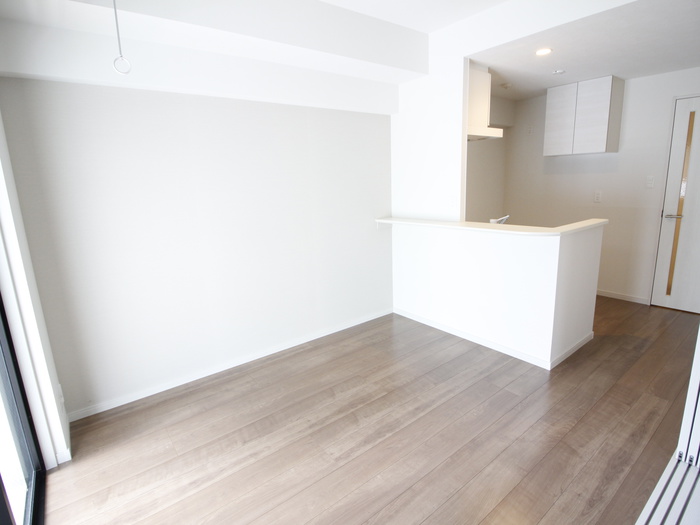 居室・リビング　同じ部屋タイプの別部屋の写真です。現況と異なる場合は現況を優