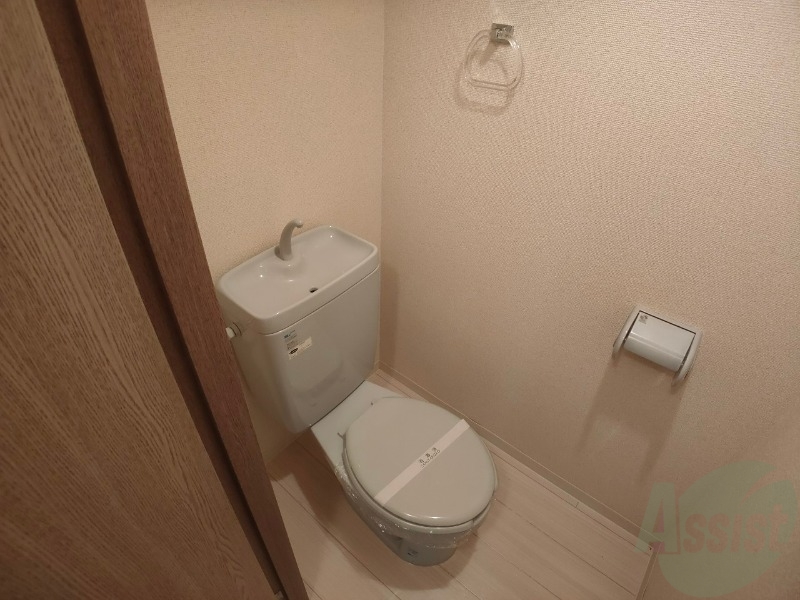 トイレ　こちらはトイレです。清潔感があり、安心して使用できます。