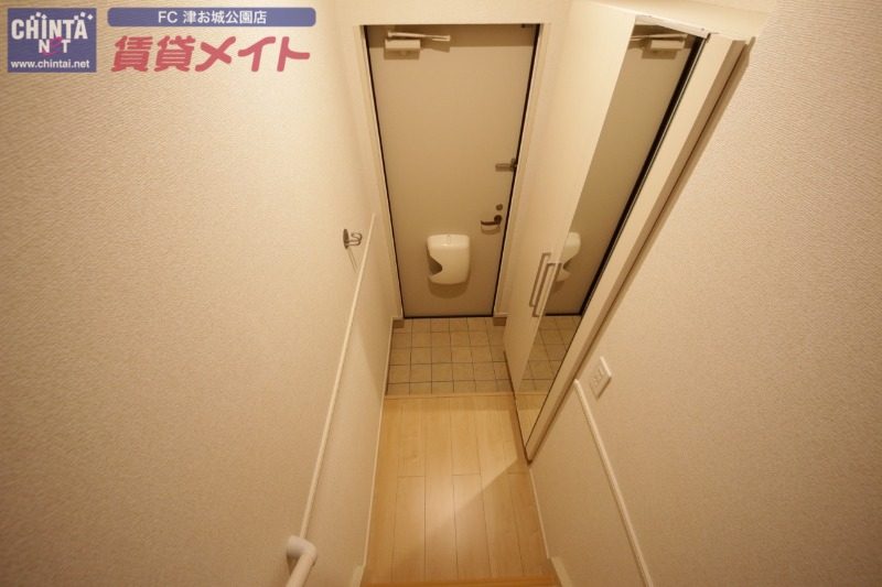 玄関　同型参考写真
