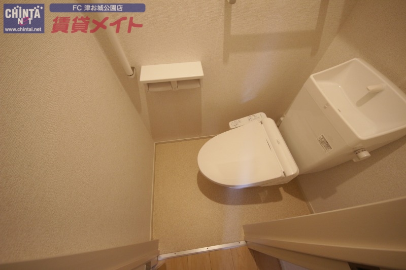 トイレ　同型参考写真