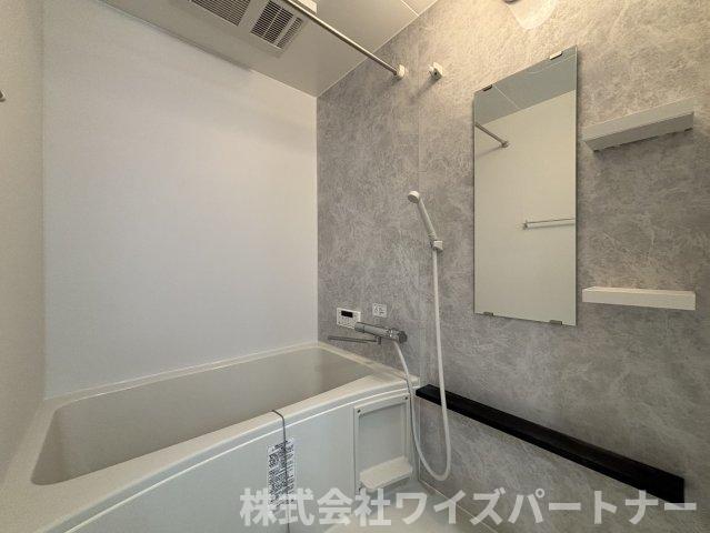 バス・シャワールーム　※同型タイプの為、現状優先
