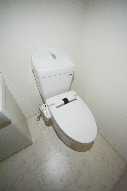 トイレ　★洗浄機付きの洋式トイレです★