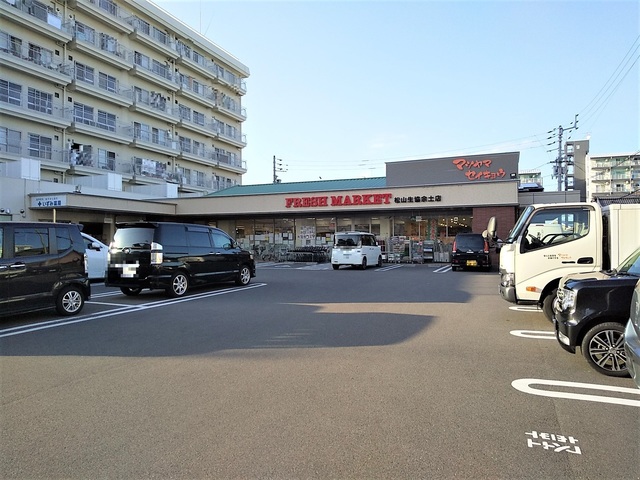 スーパー　松山生協余土店（スーパー）まで802m