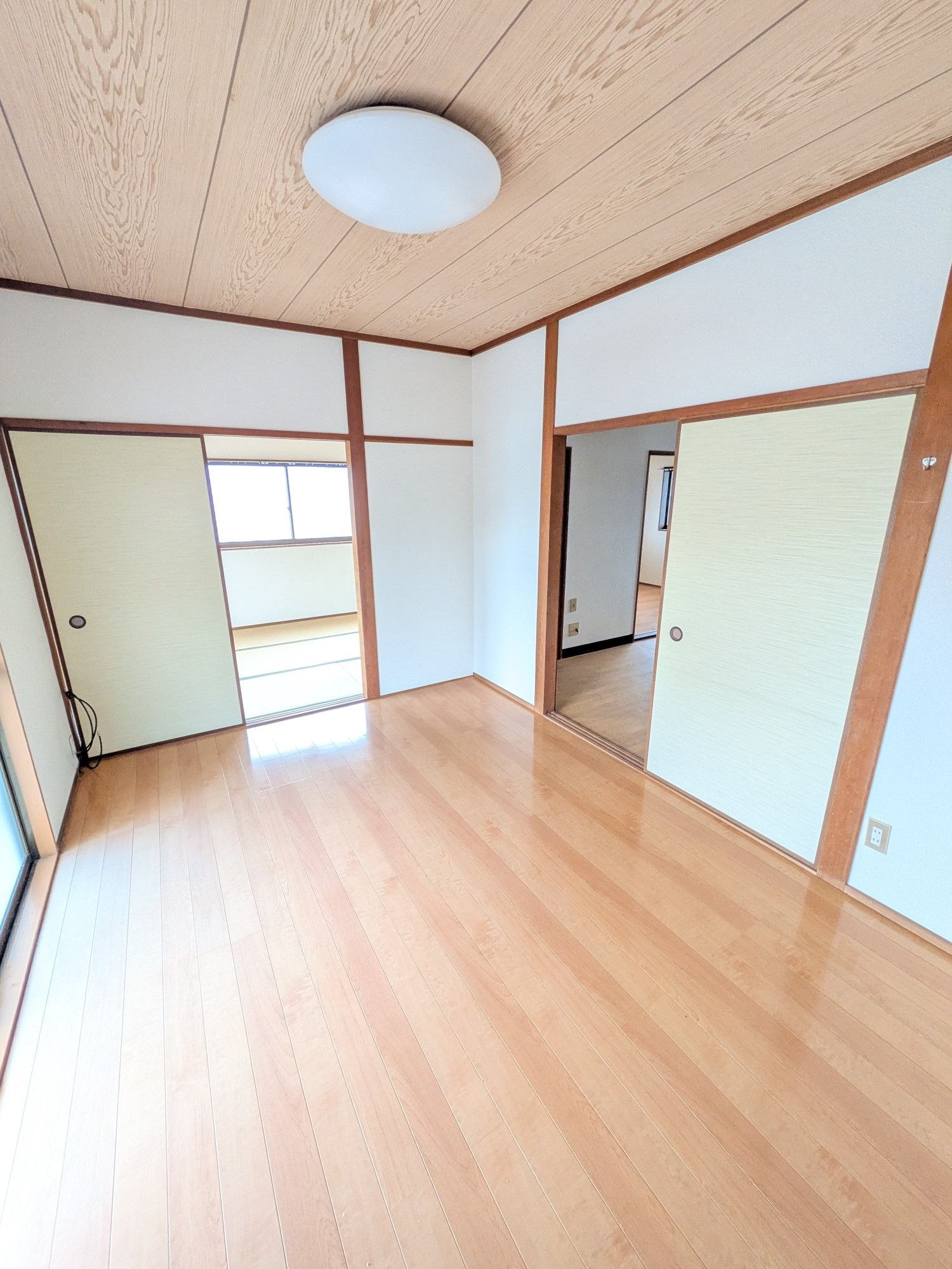 ＪＲ山陰本線 綾羅木駅 徒歩25分 2階建 築39年の居間写真