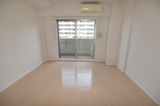 居室・リビング　写真は同マンションの別のお部屋のものです