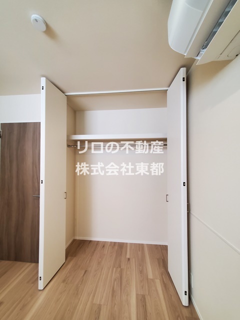 収納　奥行き、高さのあるクローゼットです♪