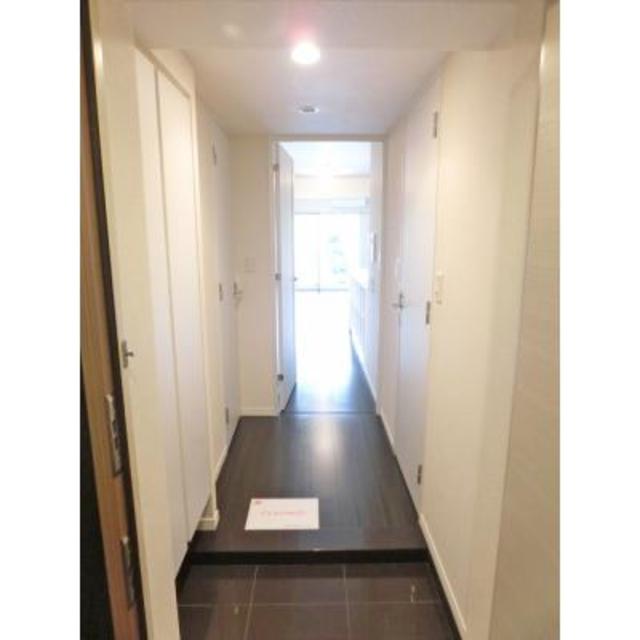 玄関　※写真は同タイプ住戸です。