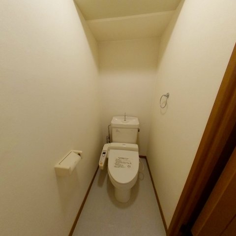 トイレ　清潔感のあるトイレです