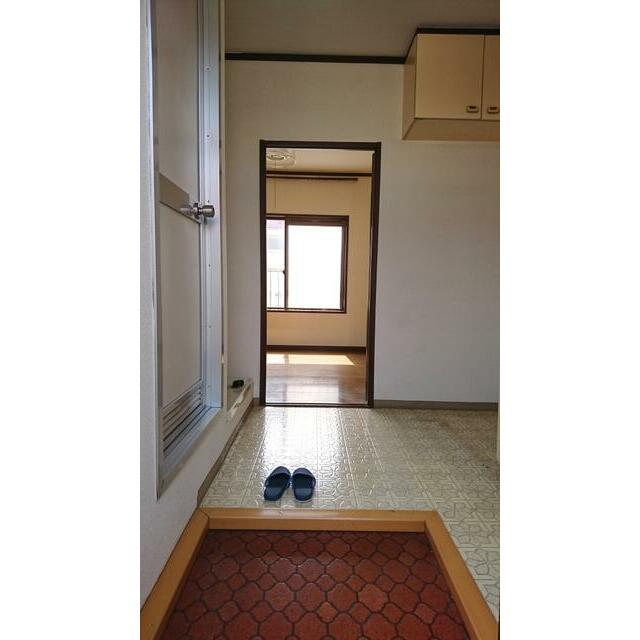 玄関　※写真は同タイプ別室のものです。