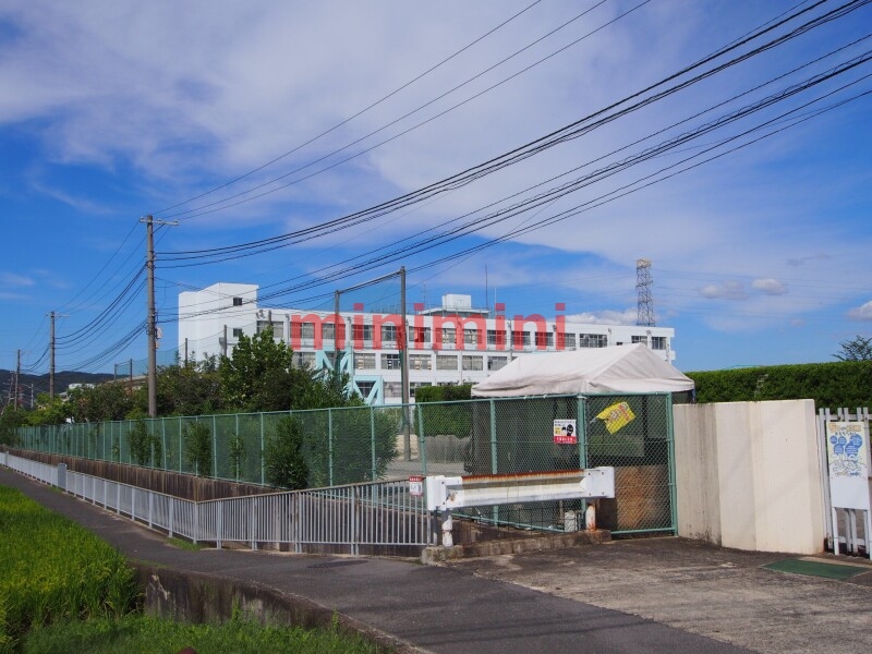小学校　高槻市立上牧小学校（小学校）まで1642m