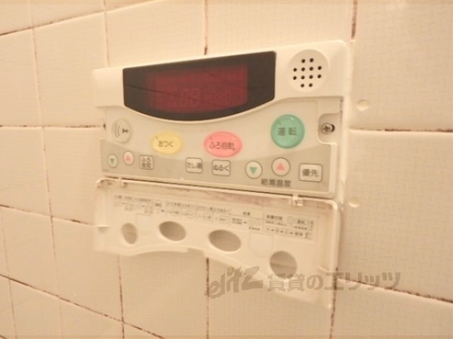 その他設備　給湯器リモコン