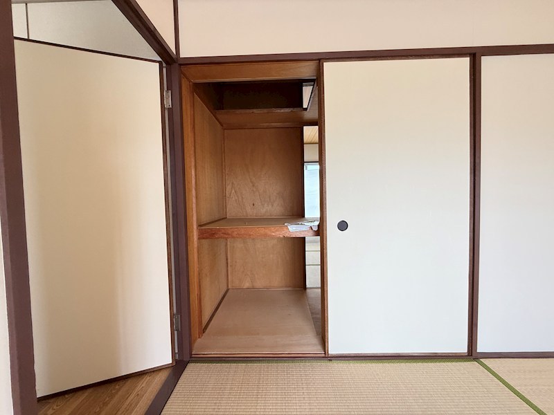 神陵台特別 1号棟の内装写真