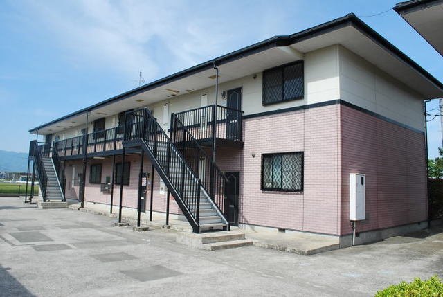 建物外観　外観は落ち着いています