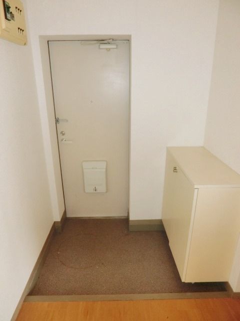 玄関　広々玄関です。