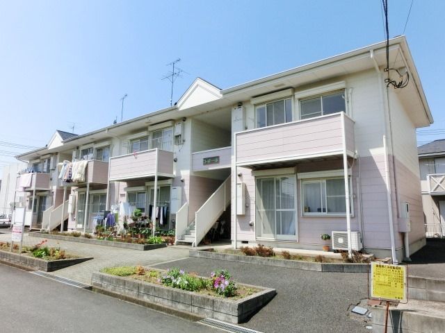 建物外観　目の前が公園で日当たり良好です！