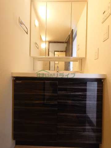 洗面設備　別部屋の参考写真となります