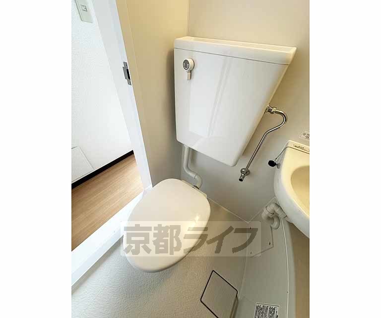 トイレ　清潔感のあるトイレです