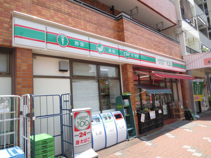 コンビニ　ローソン100（コンビニ）まで199m