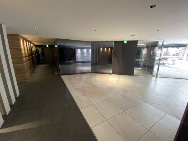エントランス　建物の内部です