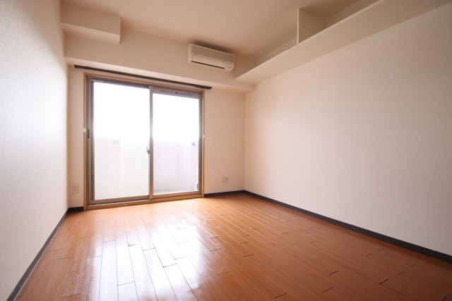 居室・リビング　※他のお部屋の参考写真です