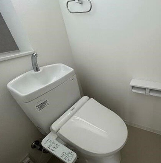 トイレ　※同仕様写真含む