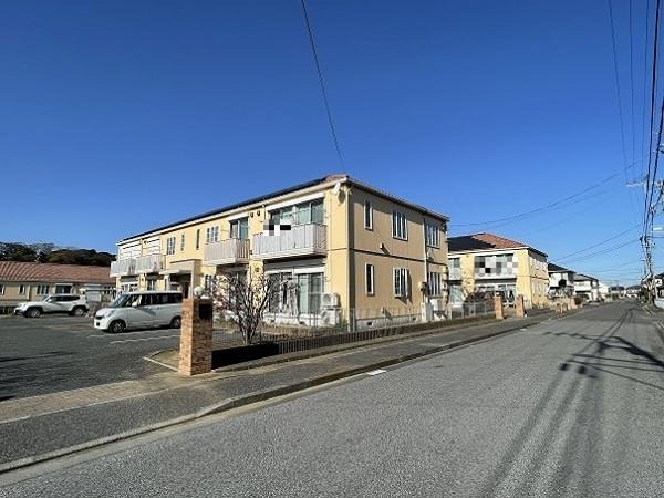 建物外観　積水ハウス施工の賃貸住宅『シャーメゾン』