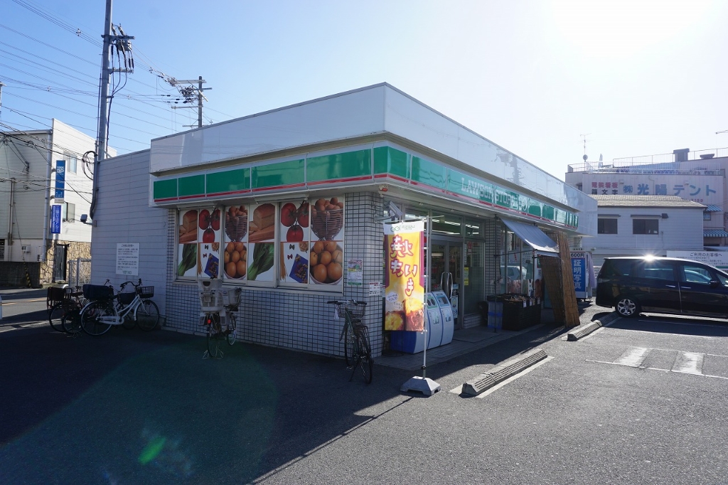 コンビニ　ローソンストア100 LS八尾曙町店（コンビニ）まで1176m