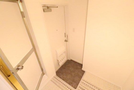 玄関　※別部屋の写真です