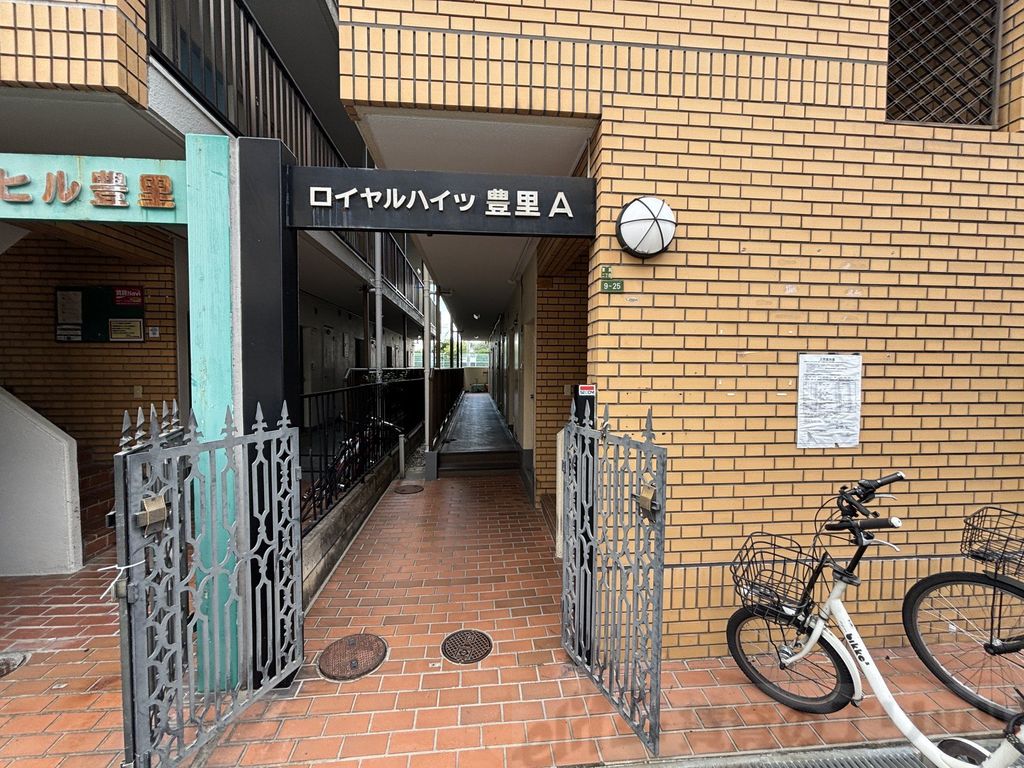 エントランス　エントランス