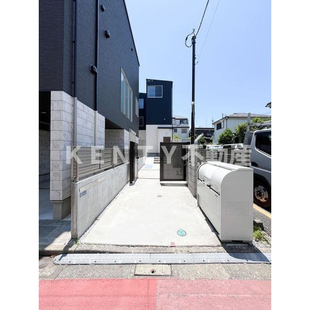 エントランス　建物の内部です