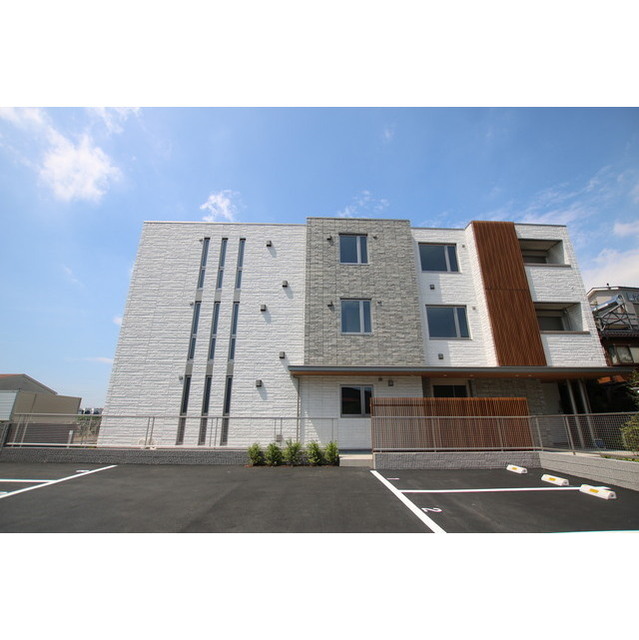 建物外観　オートロック対応・積水ハウス施工のシャー