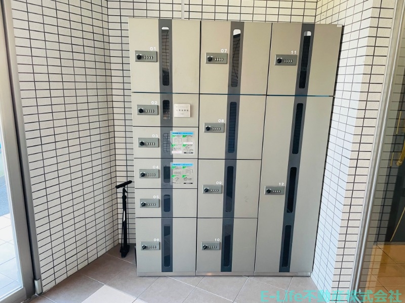 玄関　別部屋写真