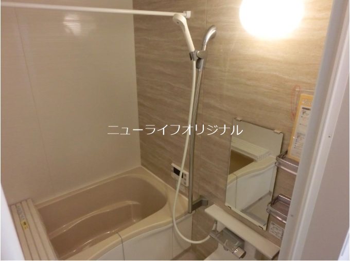 バス・シャワールーム　追い焚き、浴室乾燥機付きバスルーム☆
