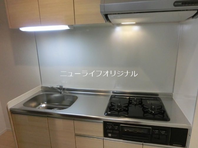 キッチン　お料理の幅も広がるグリル付き3口コンロキッチン☆