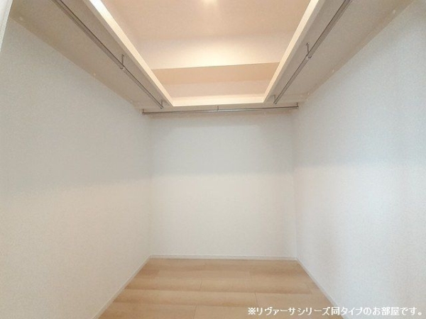 収納　※参考写真　同建築メーカー施工の同間取完成他物件のものです。