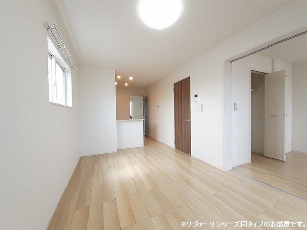 居室・リビング　※参考写真　同建築メーカー施工の同間取完成他物件のものです。