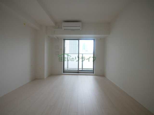 居室・リビング　左右反転間取り写真