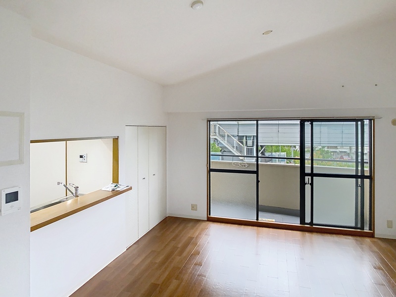 カーサコモド芦屋の居間写真