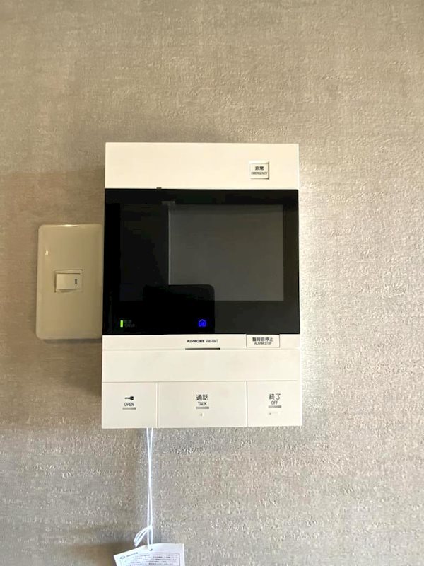 セキュリティ　モニター付きインターホン完備♪