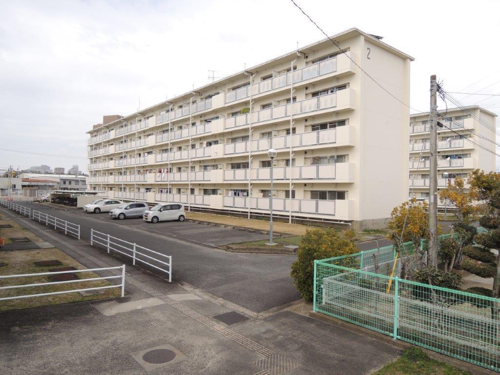 建物外観　全室南向きです♪