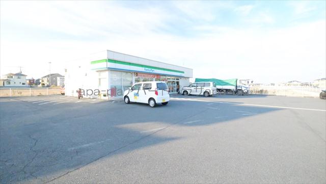 コンビニ　ファミリーマート川越上寺山西店（コンビニ）まで155m